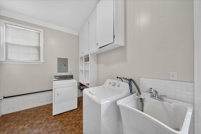 2331 Rowland Avenue, Royal Oak City, MI 48067