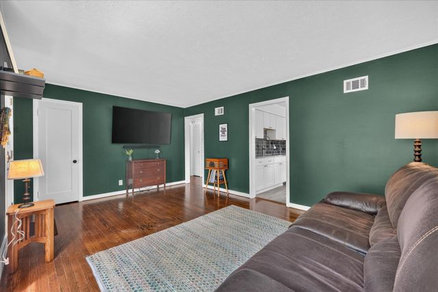 2331 Rowland Avenue, Royal Oak City, MI 48067