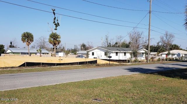 1307 Florida Avenue, Lynn Haven, FL 32444