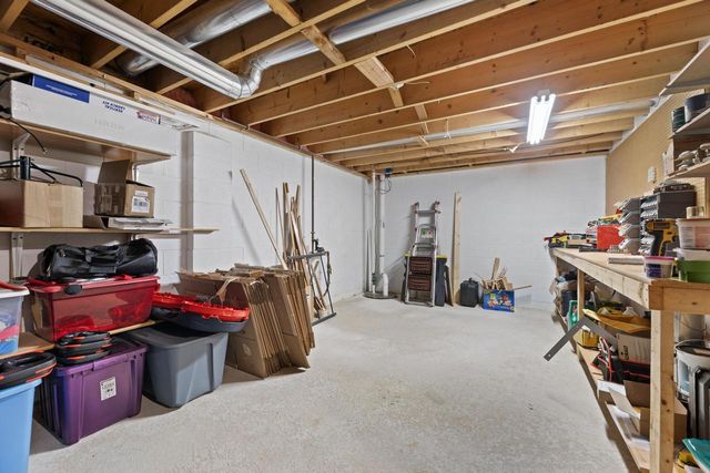 N49W14033 Brook Falls DRIVE, Menomonee Falls, WI 53051