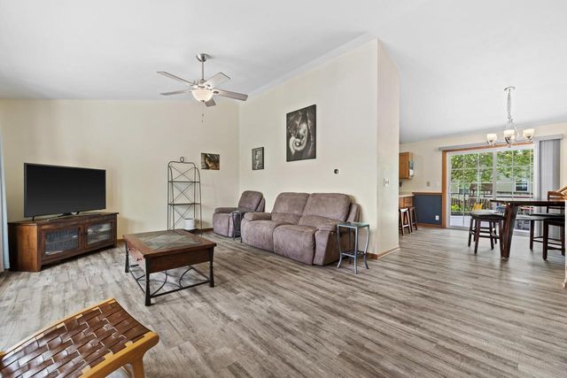 N49W14033 Brook Falls DRIVE, Menomonee Falls, WI 53051