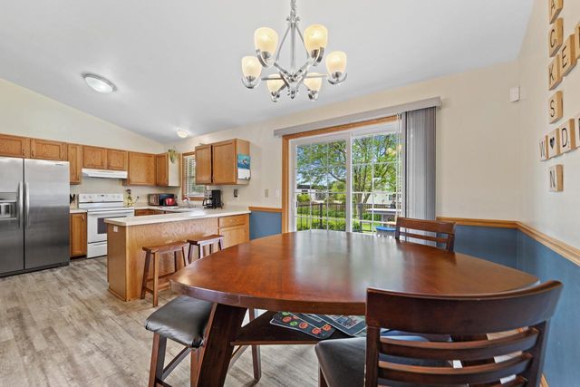 N49W14033 Brook Falls DRIVE, Menomonee Falls, WI 53051
