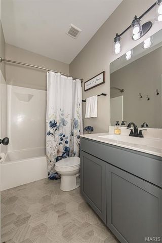 31899 Tea Olive Drive, Foristell, MO 63348