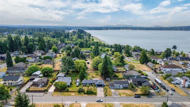 875 Adelia Street, Blaine, WA 98230