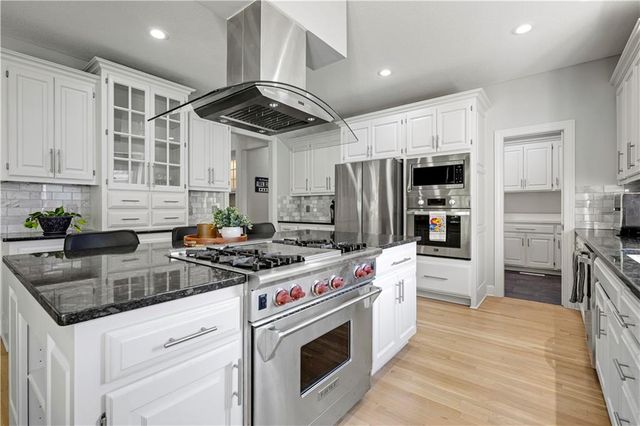 15448 Iron Horse Circle, Leawood, KS 66224