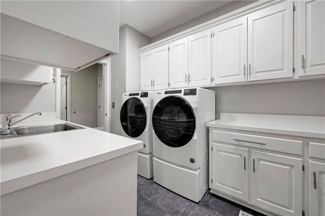 15448 Iron Horse Circle, Leawood, KS 66224