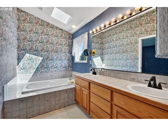 15424 Ne ANDRA Pl, Portland, OR 97230