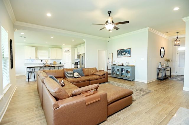 221 Peacock Pointe, Thibodaux, LA 70301