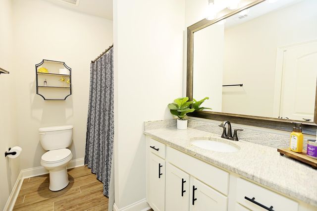 221 Peacock Pointe, Thibodaux, LA 70301