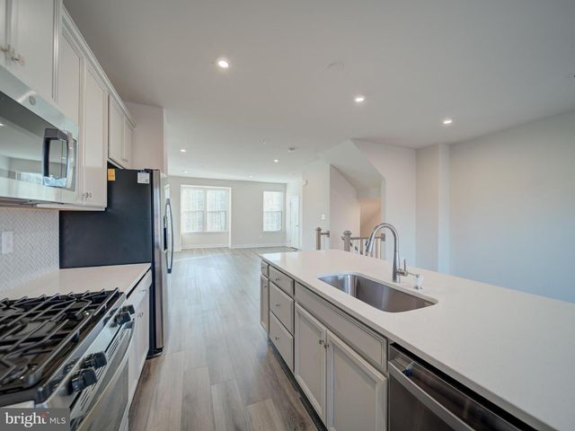 9502 AUTUMN BERRY PL, Montgomery Village, MD 20886