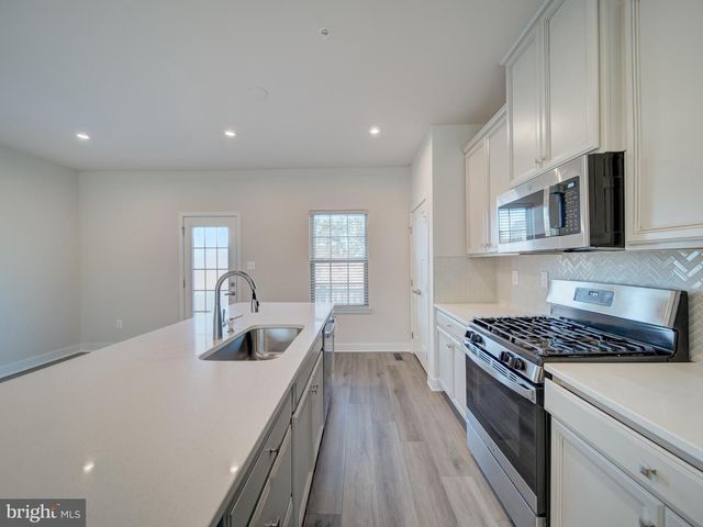 9502 AUTUMN BERRY PL, Montgomery Village, MD 20886