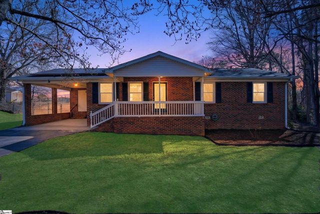 189 Birchwood Drive, Roebuck, SC 29376