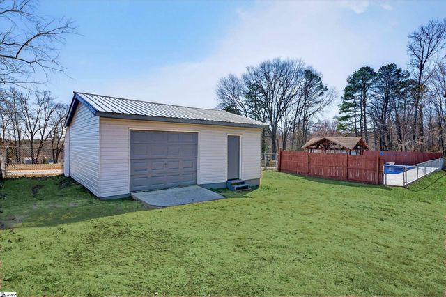 189 Birchwood Drive, Roebuck, SC 29376