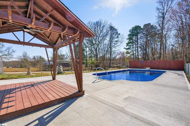 189 Birchwood Drive, Roebuck, SC 29376