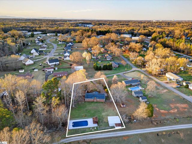 189 Birchwood Drive, Roebuck, SC 29376