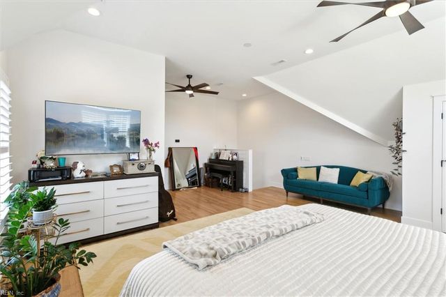 1506 Dandy Loop RD, Yorktown, VA 23692