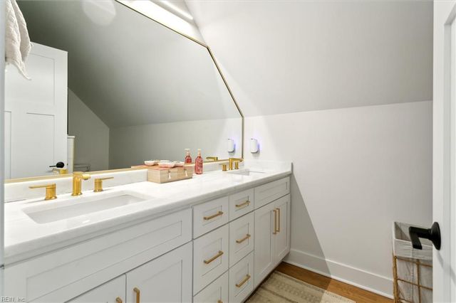 1506 Dandy Loop RD, Yorktown, VA 23692