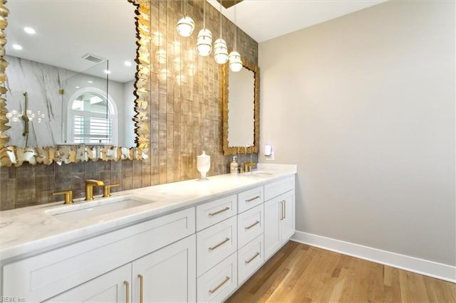 1506 Dandy Loop RD, Yorktown, VA 23692
