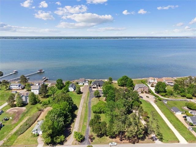1506 Dandy Loop RD, Yorktown, VA 23692