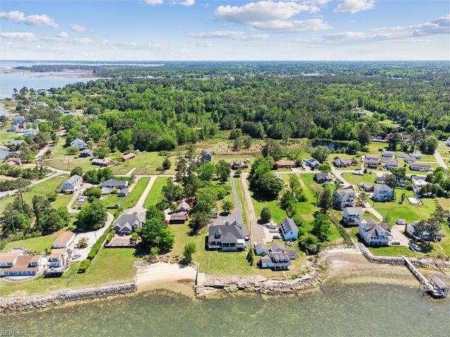 1506 Dandy Loop RD, Yorktown, VA 23692