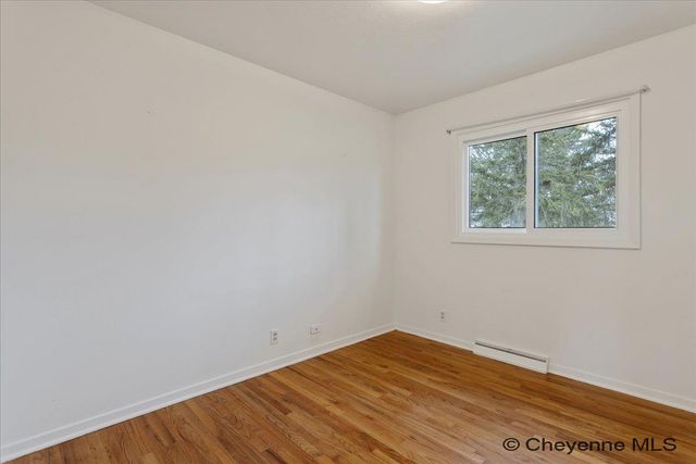 828 SUN VALLEY DR, Cheyenne, WY 82001