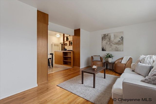 828 SUN VALLEY DR, Cheyenne, WY 82001