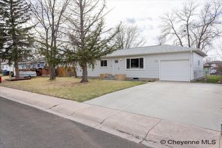 828 SUN VALLEY DR, Cheyenne, WY 82001