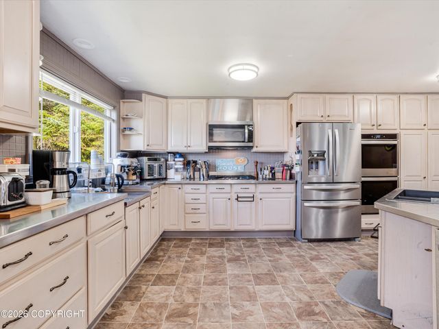 5526 N Tongass Highway, Ketchikan, AK 99901