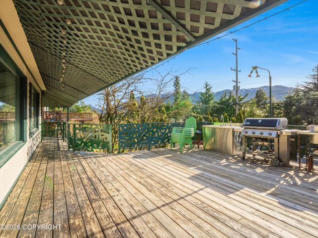 5526 N Tongass Highway, Ketchikan, AK 99901