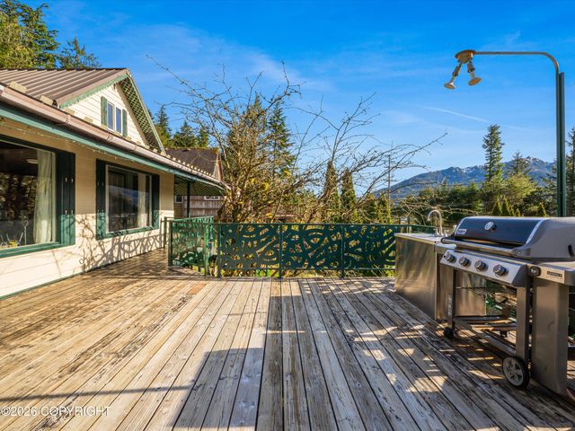 5526 N Tongass Highway, Ketchikan, AK 99901