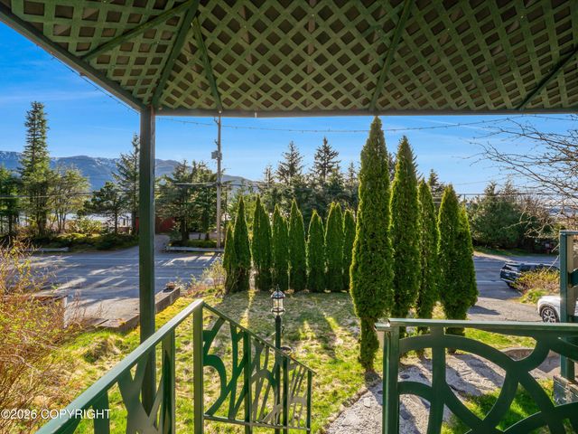 5526 N Tongass Highway, Ketchikan, AK 99901