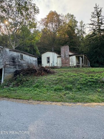 1340 Ryan Rd, Fall Branch, TN 37656