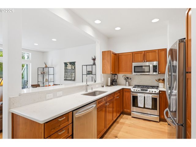 7860 Sw MATHENY Dr, Beaverton, OR 97008