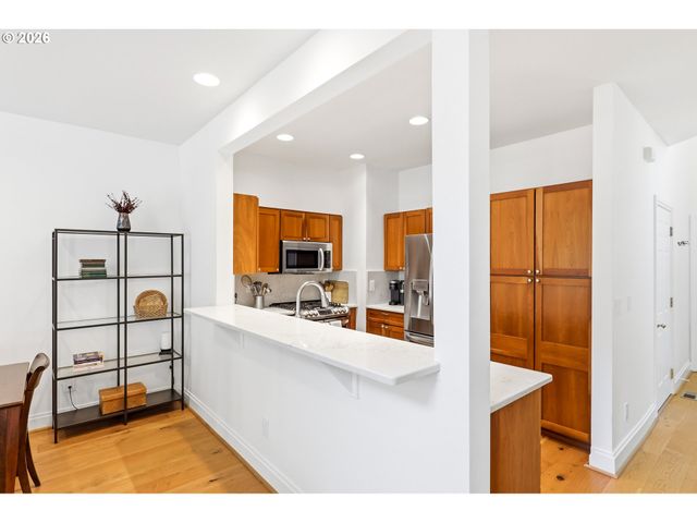 7860 Sw MATHENY Dr, Beaverton, OR 97008