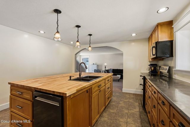 50 Goat Trail, Sandpoint, ID 83864