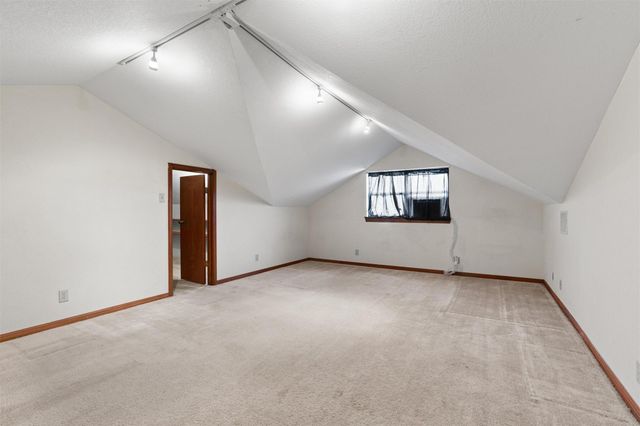 605 Oak Crest LN, Georgetown, TX 78628