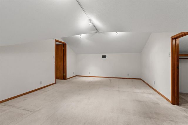 605 Oak Crest LN, Georgetown, TX 78628