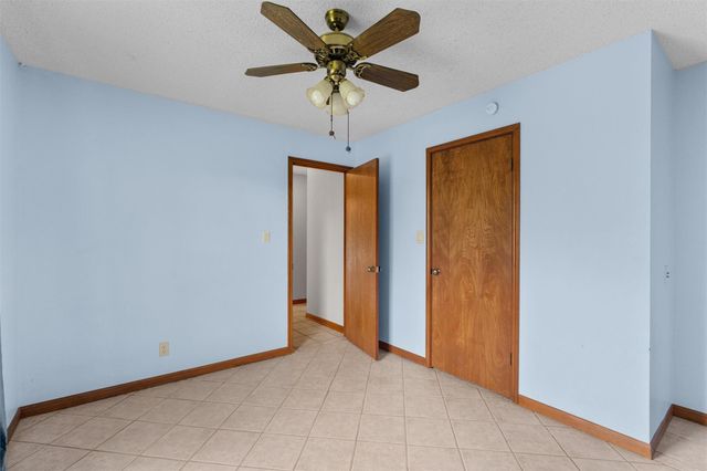 605 Oak Crest LN, Georgetown, TX 78628