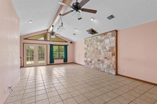 605 Oak Crest LN, Georgetown, TX 78628