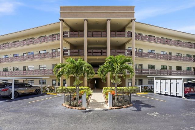 6190 80TH STREET N 403, St Petersburg, FL 33709