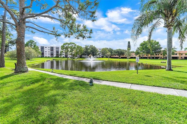 6190 80TH STREET N 403, St Petersburg, FL 33709
