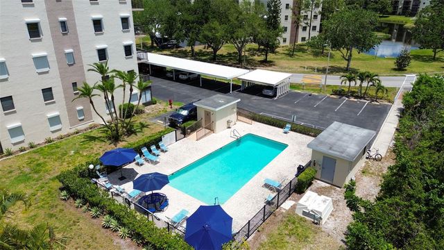 6190 80TH STREET N 403, St Petersburg, FL 33709