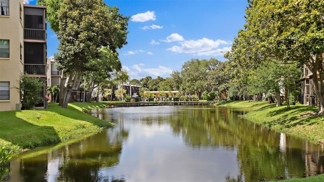 6190 80TH STREET N 403, St Petersburg, FL 33709