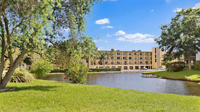 6190 80TH STREET N 403, St Petersburg, FL 33709