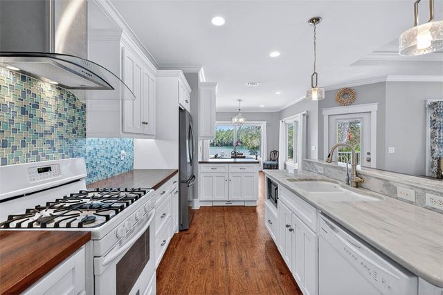 24 Bitter End Court, Waverly, GA 31565