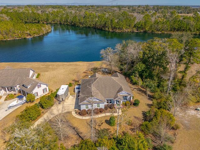 24 Bitter End Court, Waverly, GA 31565