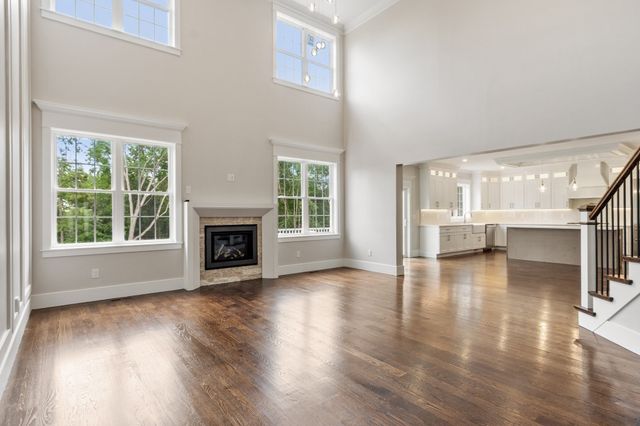 86 High St, Shrewsbury, MA 01545