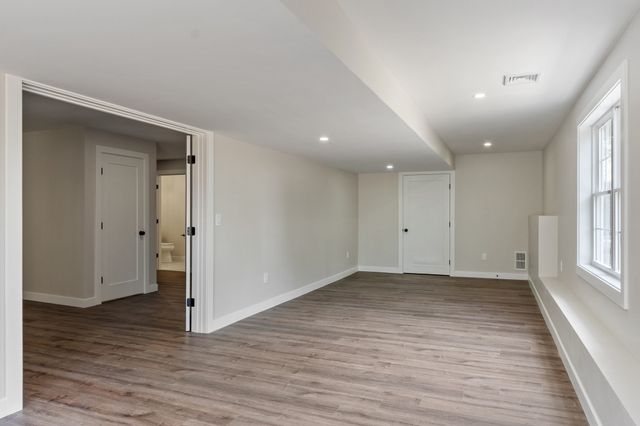 86 High St, Shrewsbury, MA 01545