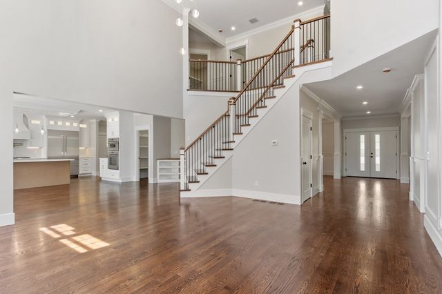 86 High St, Shrewsbury, MA 01545