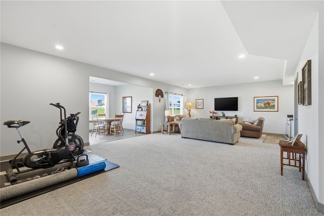 812 Old Mill Lane, Solon, IA 52333